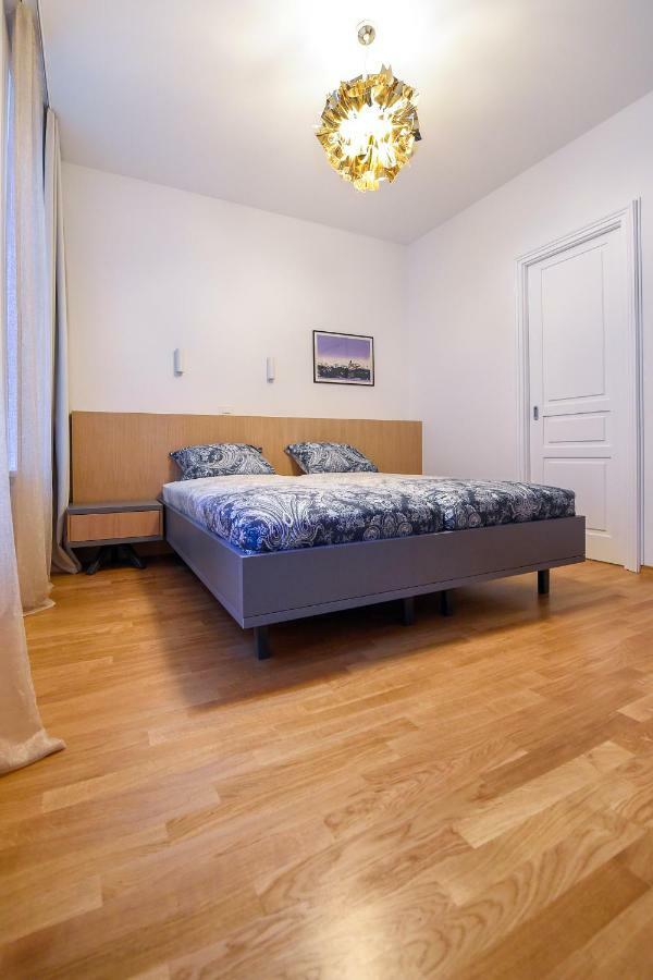 City Centre Chic Apartment Ljubljana 1/4 Exterior photo